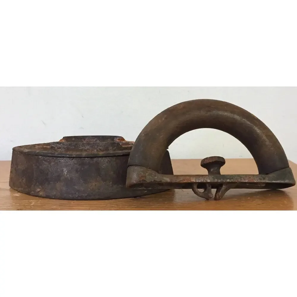 Vtg 1900s Antique Dover Cast Sad Iron Insert Removable Wood Handle Primitive